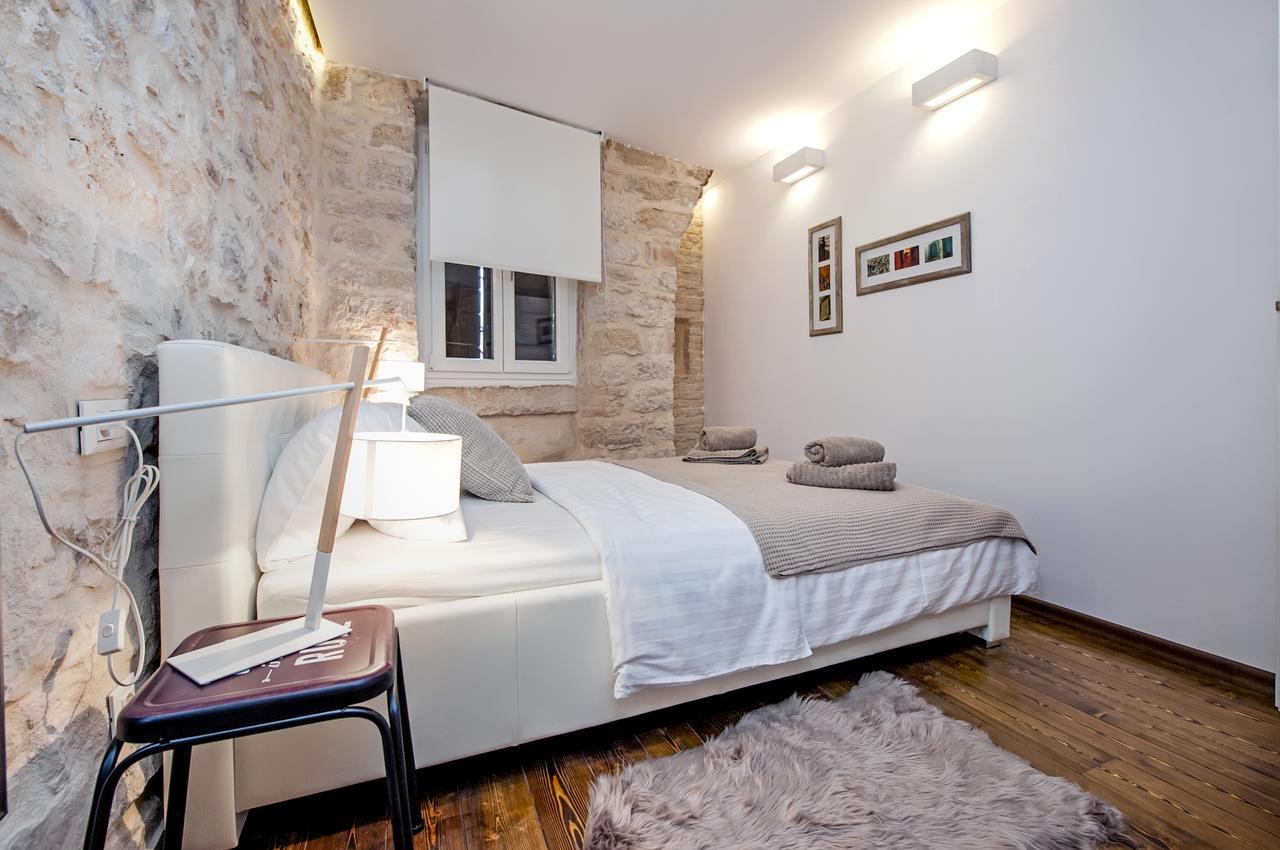 Luna Rooms And Studios Ровінь Екстер'єр фото