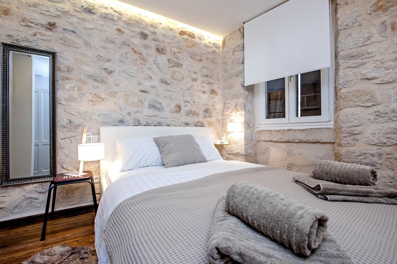 Luna Rooms And Studios Ровінь Екстер'єр фото