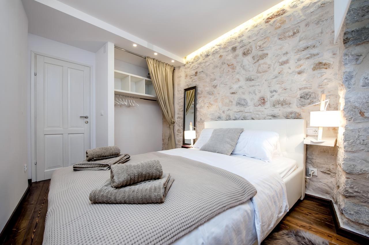 Luna Rooms And Studios Ровінь Екстер'єр фото